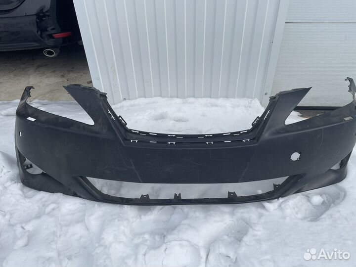 Передний бампер lexus is 250