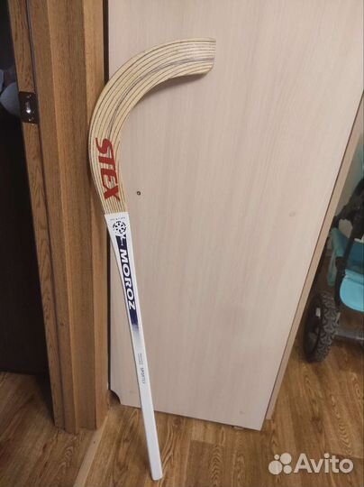 Клюшка хоккейная