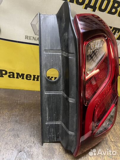 Рено дастер фонарь правый
