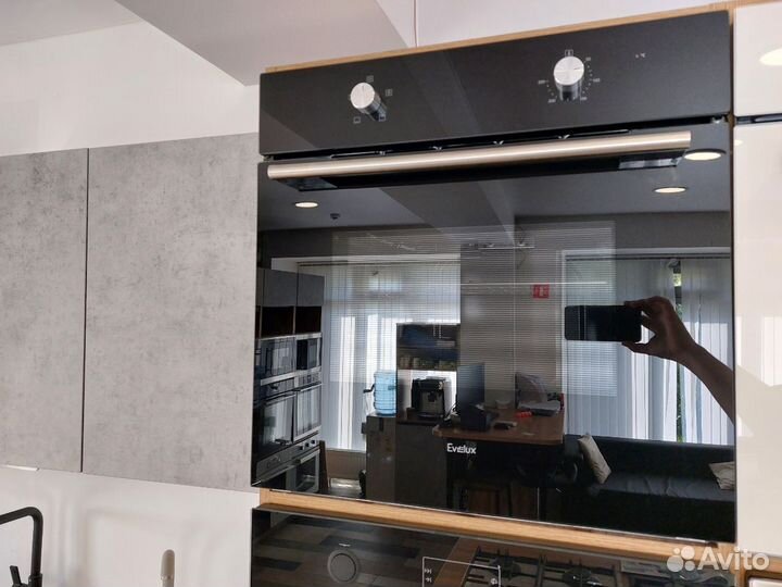 Духовой шкаф, посудомойка, вытяжка, плита электро