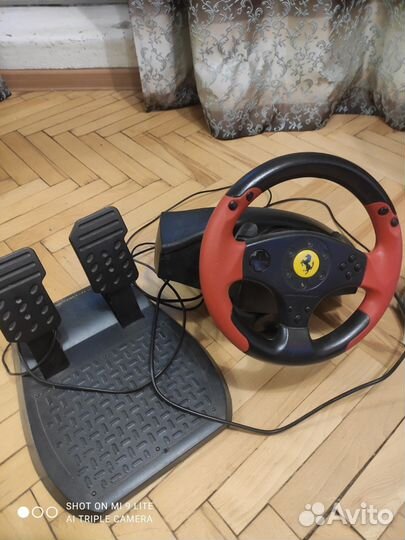 Игровой руль с педалями