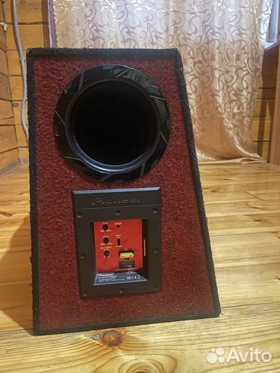 Активный сабвуфер