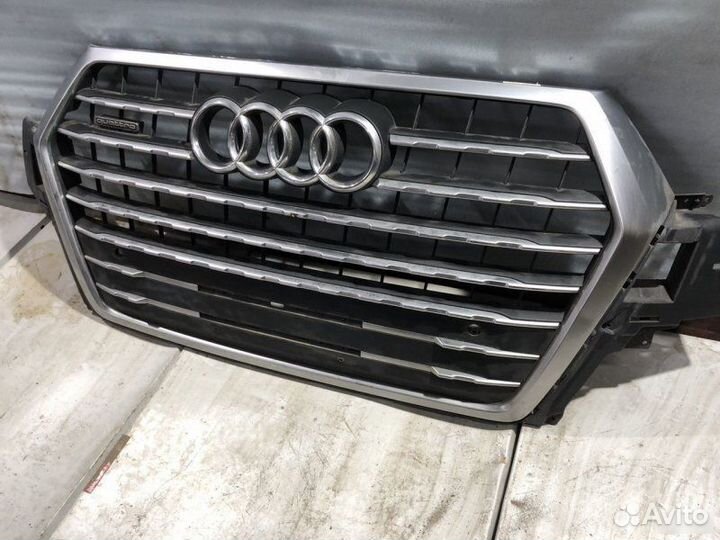 Решетка радиатора Audi A7
