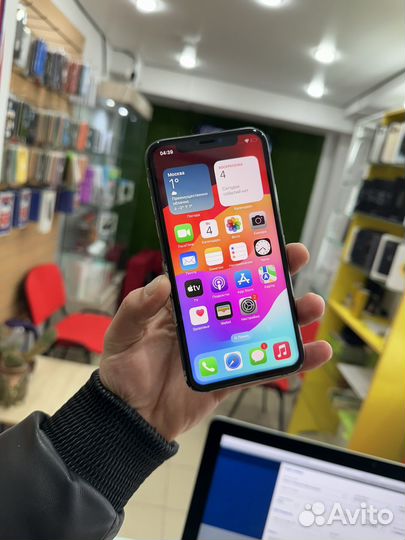 iPhone Xs, 64 ГБ