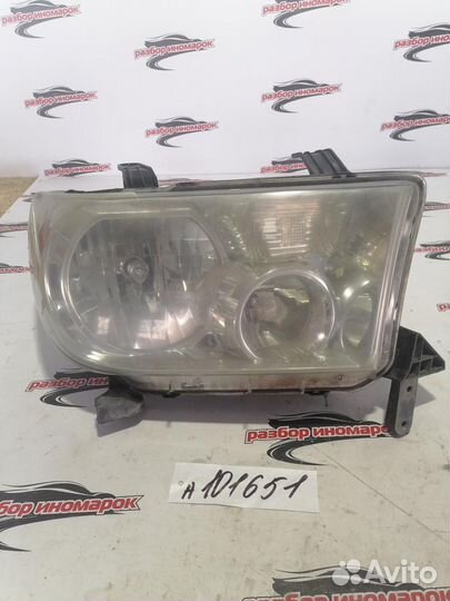 Фара правая Toyota Tundra XK50 2009 - 2013 3UR-FE