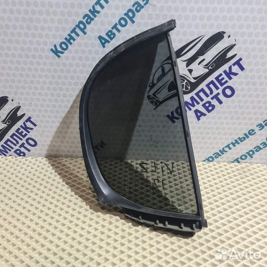 Стекло форточки зад левой двери Toyota Vitz SCP10