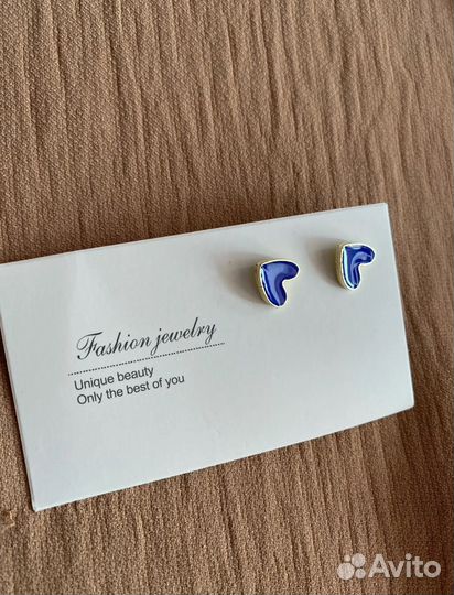 Женские сережки сердечко