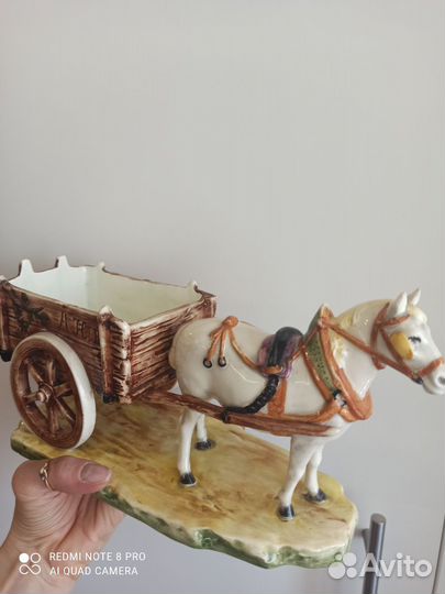 Антикварная ваза статуэтка фарфор