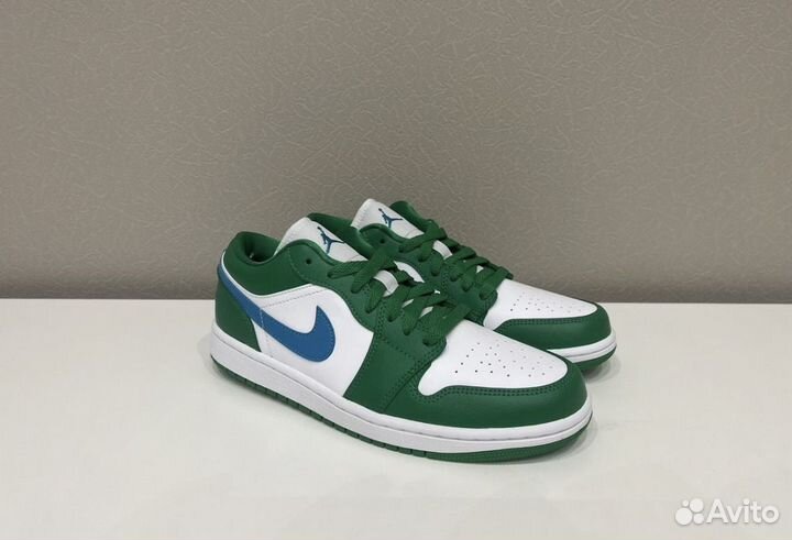 Nike Air Jordan 1 Low Lucky Green Aquatone 6.5 US