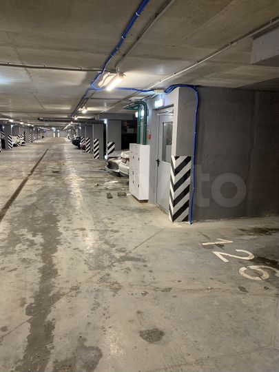 Машиноместо, 14 м²