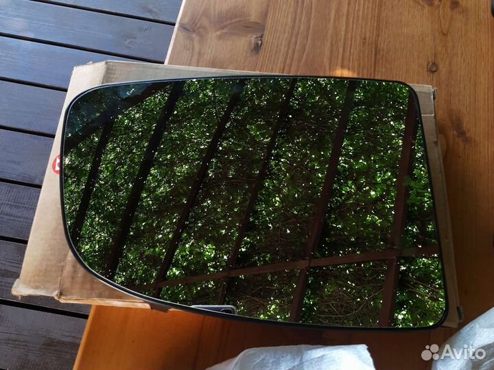 Зеркало заднего вида