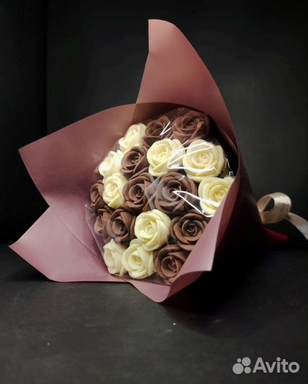 Букет - 19 Роз из Настоящего Шоколада
