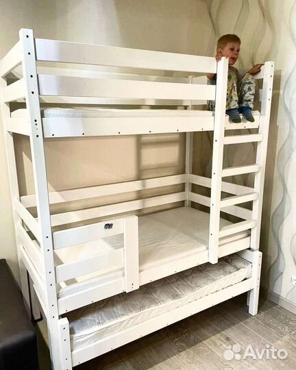 Двухъярусная кровать из массива от производителя