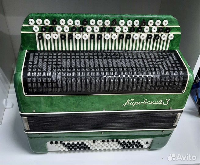 Баян Кировский 3