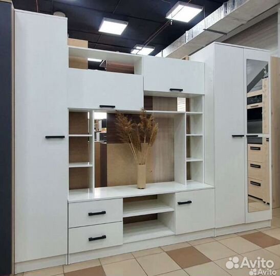 Стенка в гостиную