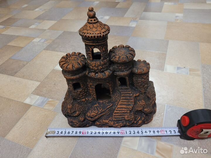 Огромный грот для аквариума