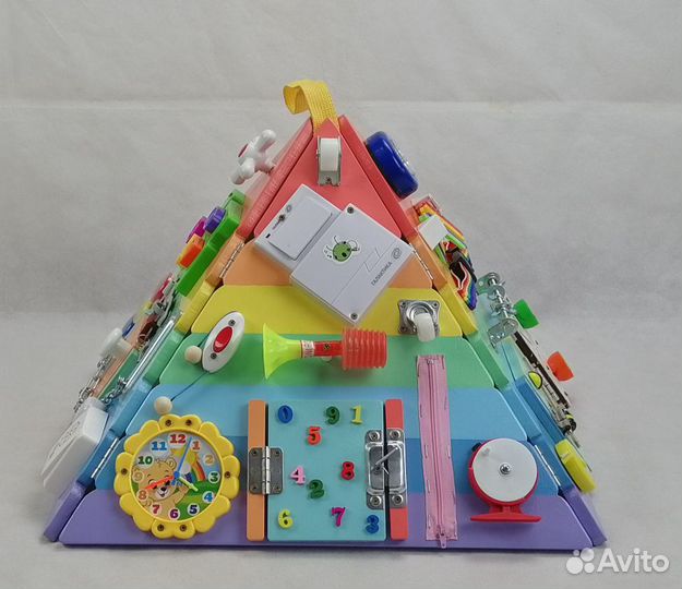 Бизиборд Пирамидка