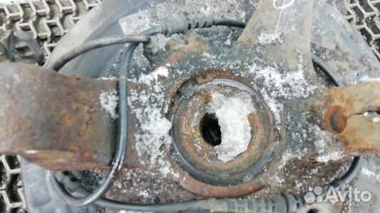 Ступица передняя правая opel meriva B (XPH21N901)