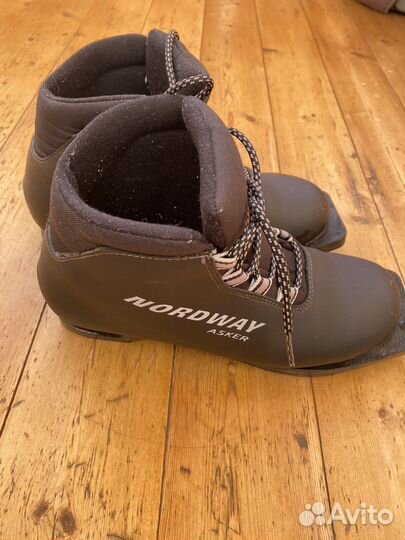 Лыжные ботинки 39размер