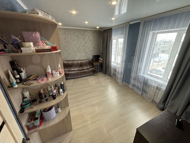 2-к. квартира, 52 м², 3/3 эт.