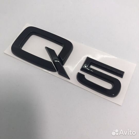 Эмблема шильдик Audi Q 3 / 5 / 7