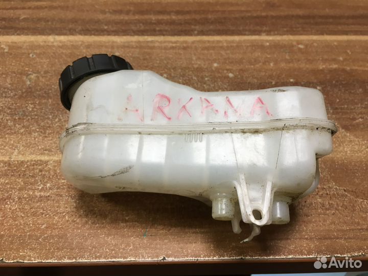 Бачок гтц Renault Arkana