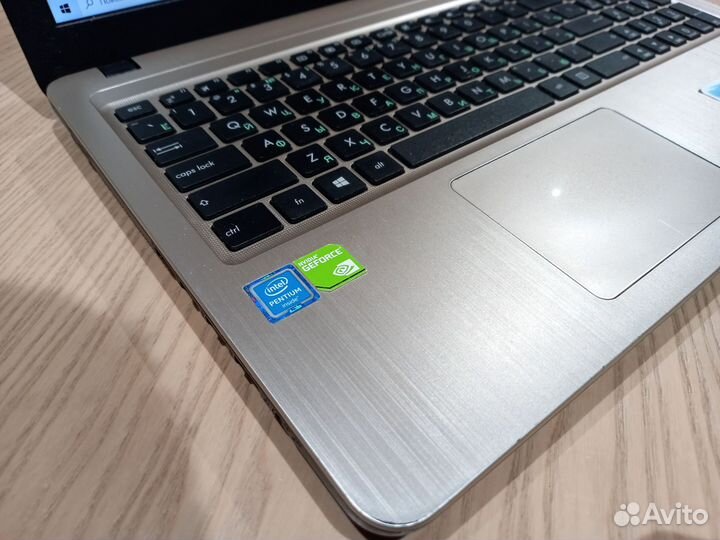 Игровой ноутбук asus/ GeForce 920MX/ Intel 4 ядра