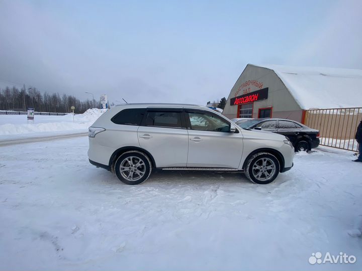 Mitsubishi Outlander 2.0 CVT, 2014, 173 138 км