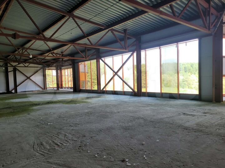 Здание, 4500 м²