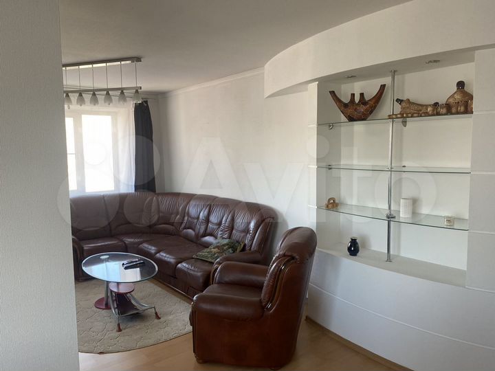 4-к. квартира, 98 м², 10/11 эт.