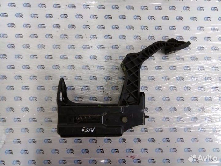 Педаль сцепления Volkswagen Bora AKL 2002