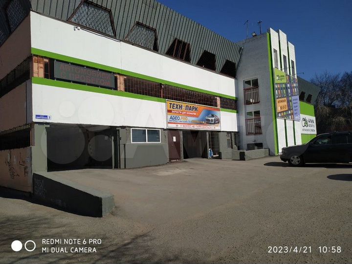 Гараж, > 30 м²