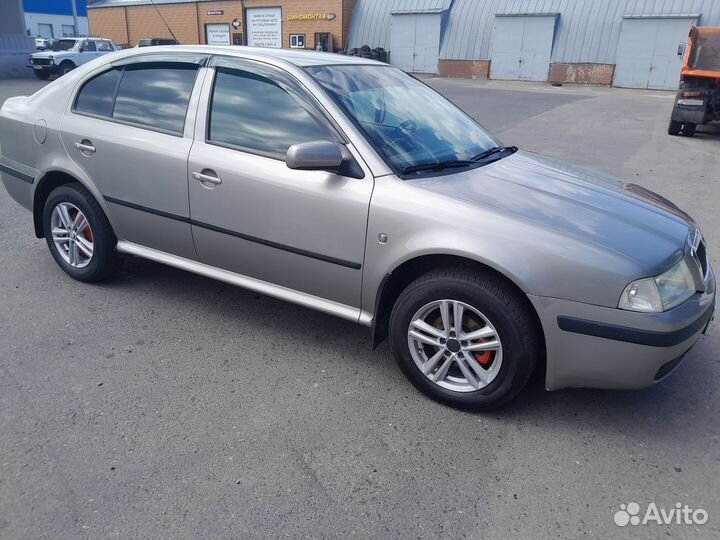 Skoda Octavia 1.6 МТ, 2008, 185 000 км
