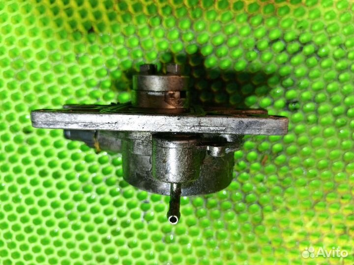 Вакуумный насос Opel Zafira