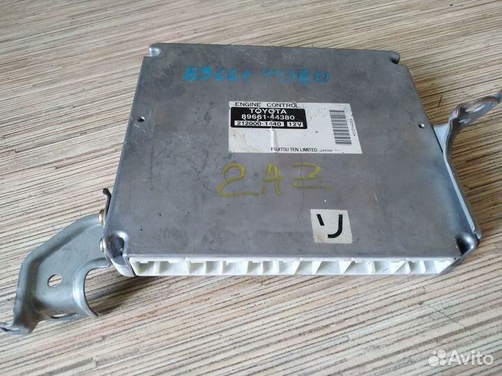 Эбу toyota ipsum 2005г передний привод