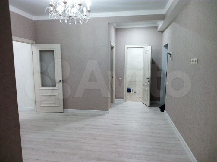 2-к. квартира, 64 м², 1/9 эт.