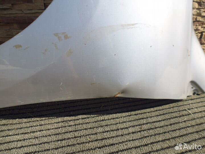 Переднее правое крыло toyota land cruiser 200