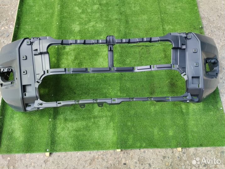 Toyota Hilux бампер передний Black Onyx