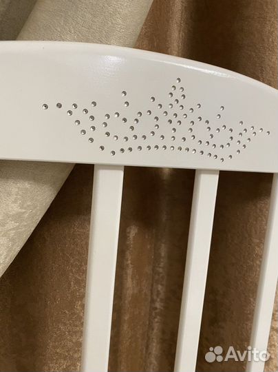 Детская кроватка с маятником