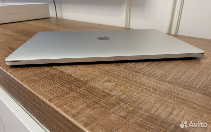 MacBook Pro 15 2017 Touch Bar i7/16Gb/256Gb