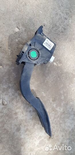 Chevrolet Cobalt Педаль газа