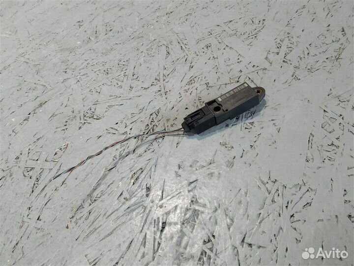 Датчик удара Mercedes Cls-Class W219