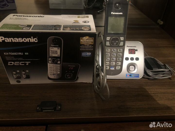 Panasonic KX-TG6821