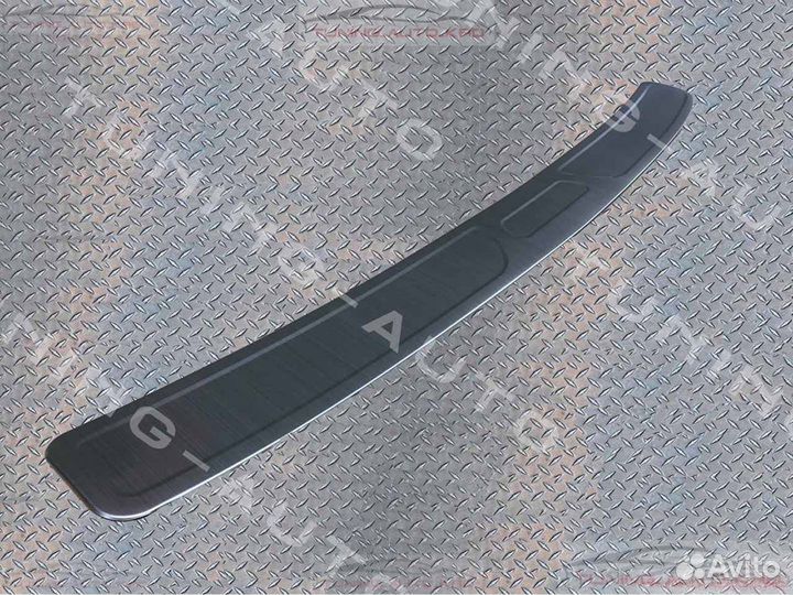 Накладка заднего бампера Toyota Harrier 30 Lexus 3