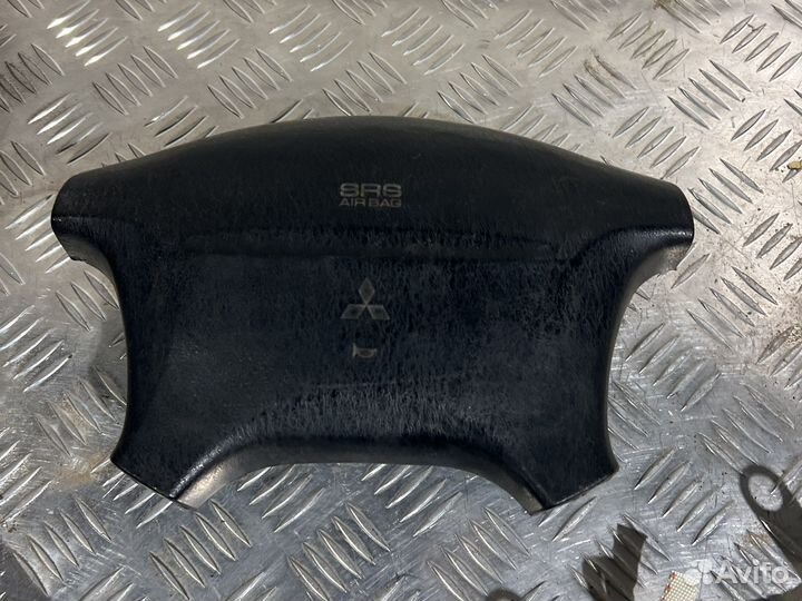 Плушуа безопасности в руль mitsubishi diamante