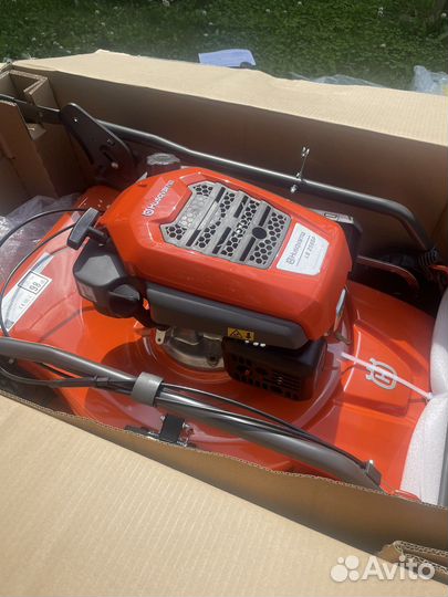 Газонокосилка бензиновая husqvarna LB 256SP