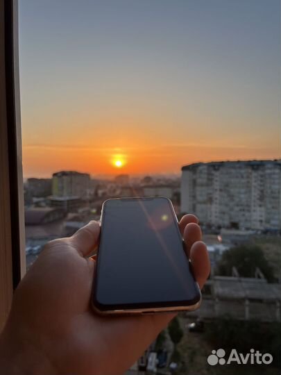 iPhone X, 64 ГБ