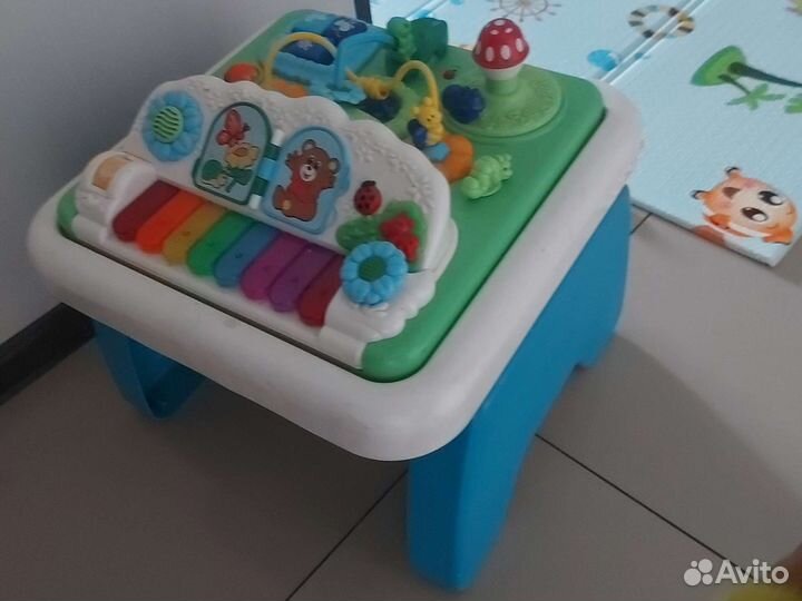 Развивающий стол chicco