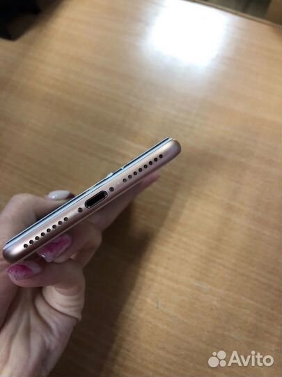 iPhone 8 Plus, 64 ГБ