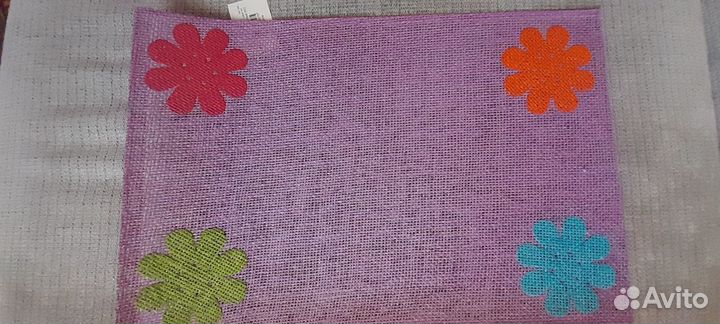 Сервировочные салфетки разного цвета новые